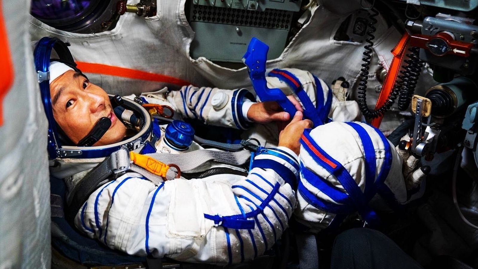 L'empresari japonés Yusaku Maezawa durant un entrenament per al viatge a la Lluna