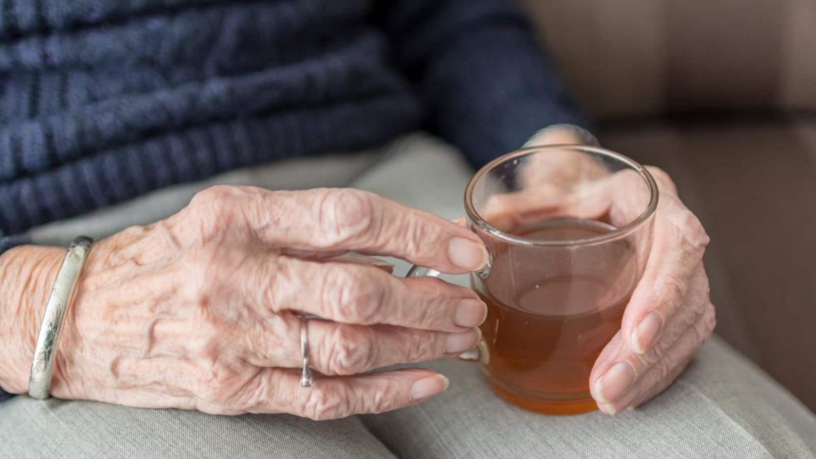 Les dones són les que més situacions de maltractament pateixen