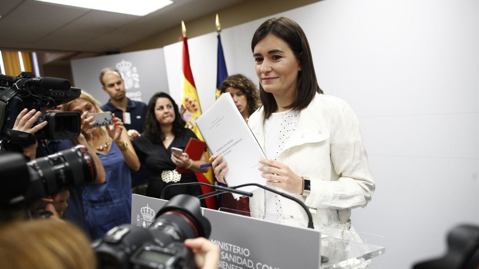 Carmen Montón, amb el seu treball fi de màster