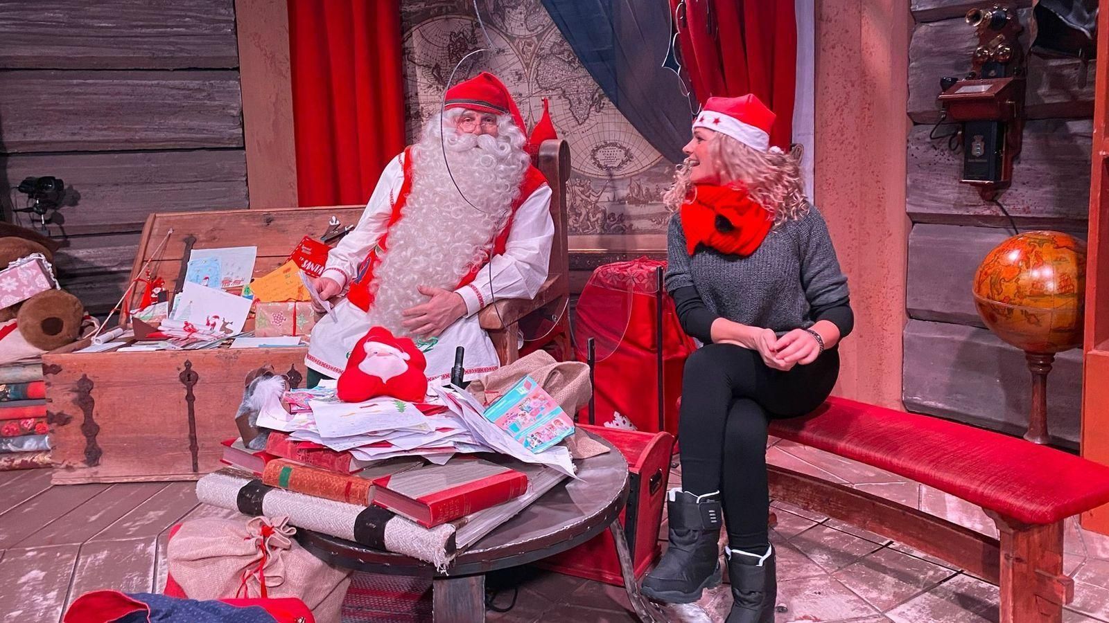 María José Berbegall amb el Pare Noel a Lapònia María José Berbegall amb el Pare Noel a Lapònia
