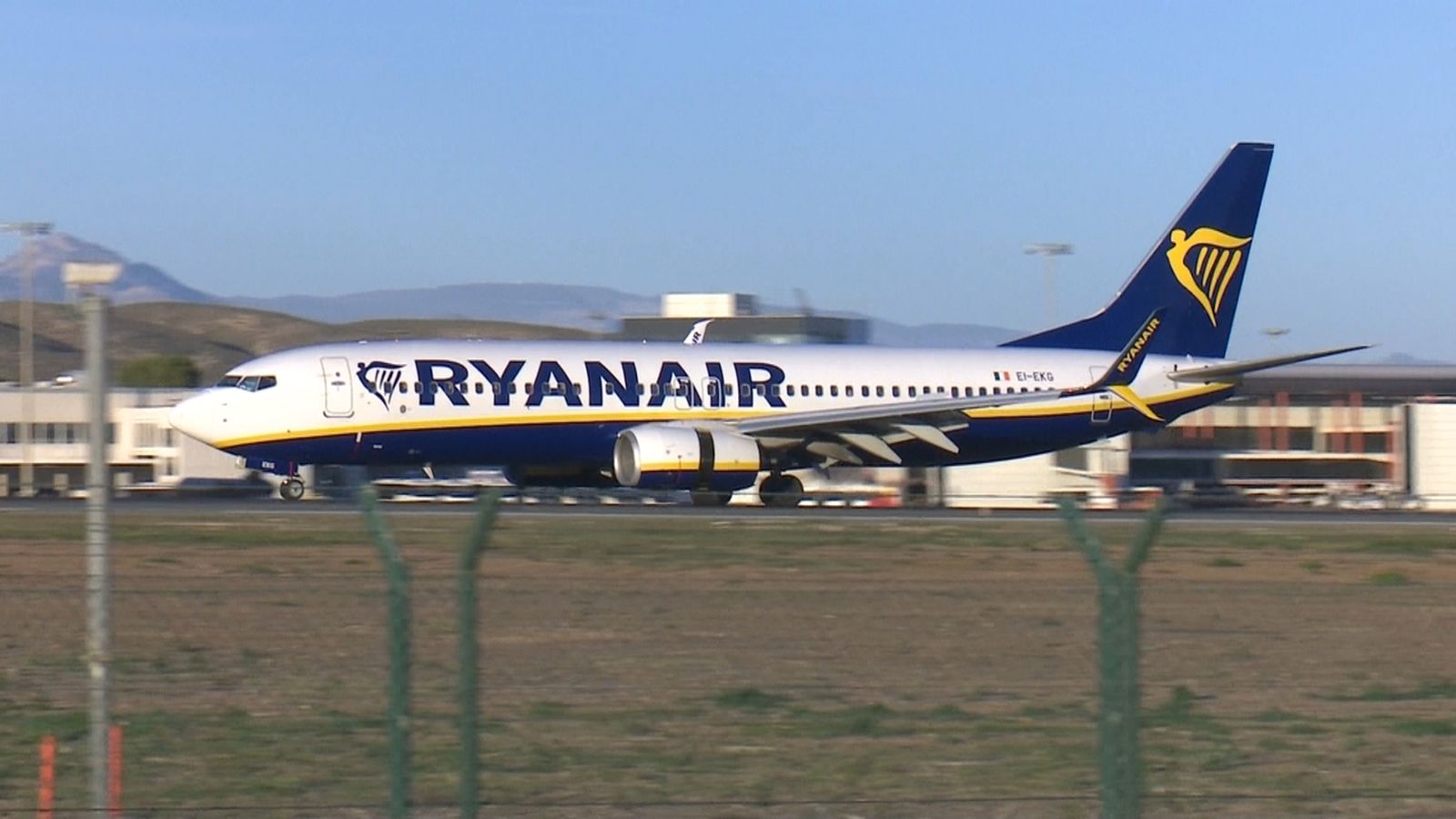 Ryanair amenaça d'apujar els preus dels bitllets