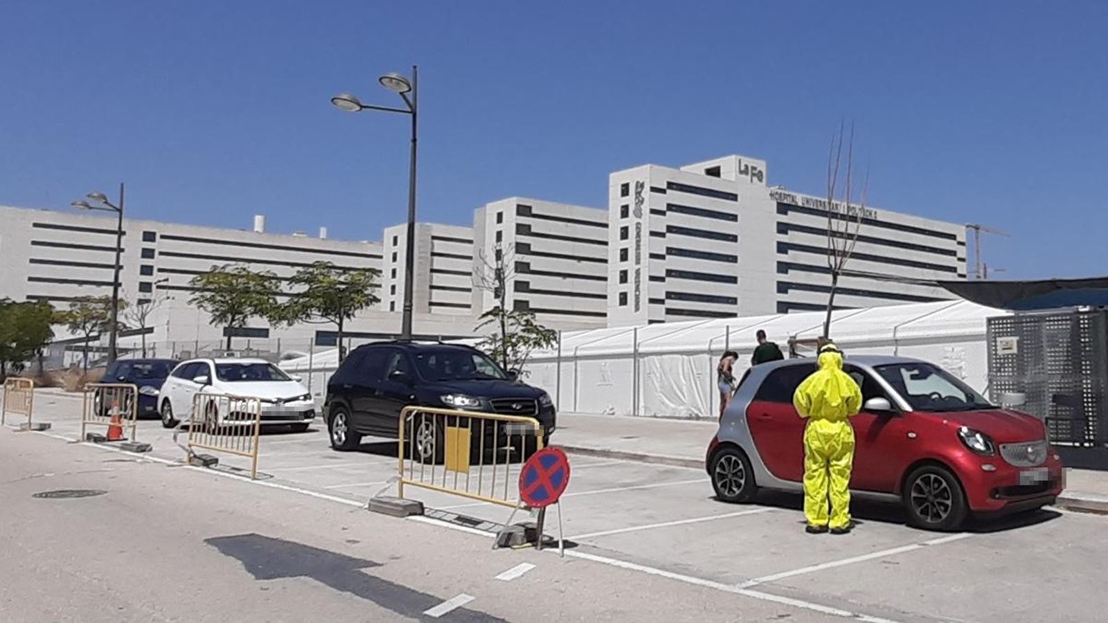 Realització de proves PCR a l'hospital de campanya de València