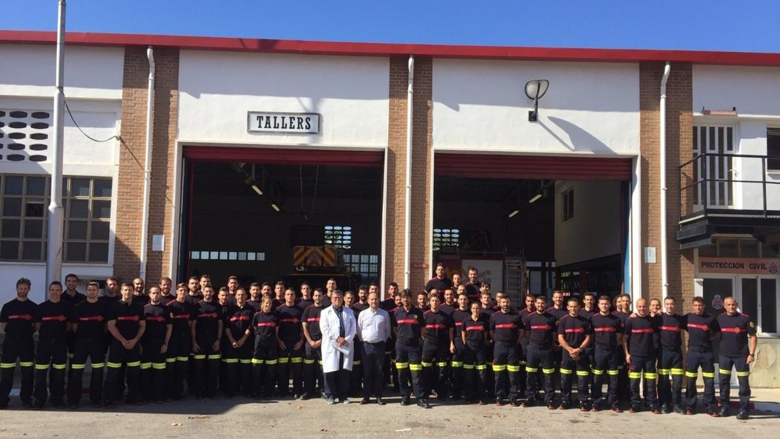 Plantilla de bombers de l'Ajuntament de València en una imatge d'arxiu