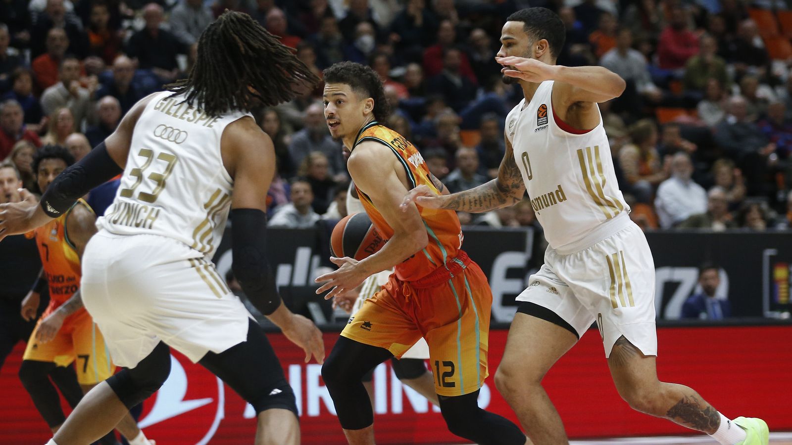 Jona Radebaugh ha sigut el màxim anotador taronja amb 14 punts i 20 de valoració