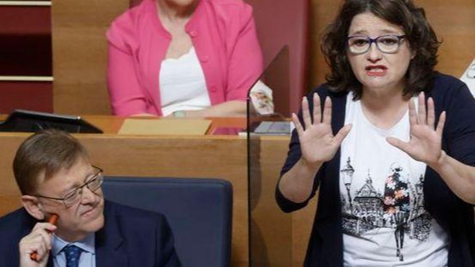 Puig i Oltra en una sessió de control en les Corts en una imatge d'arxiu