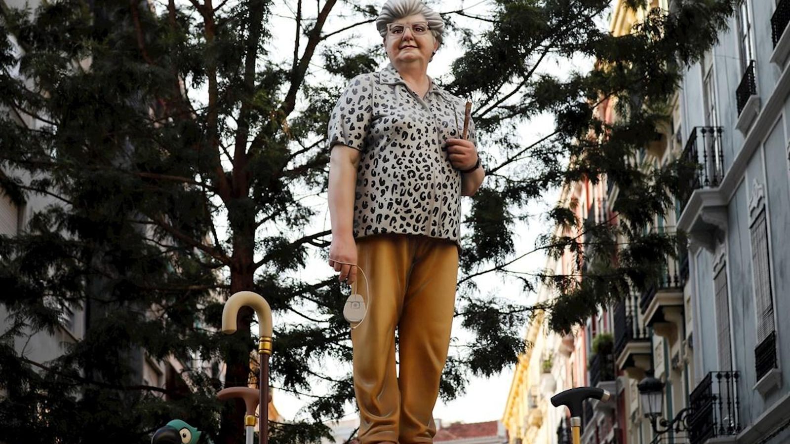 El ninot de Concha García Zaera, a la Falla Sevilla - Dénia de València