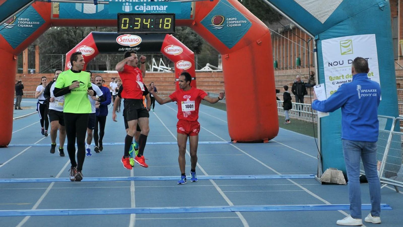 L'atleta Octavio Sanchis va ser el guanyador de la VI Carrera de les Empreses
