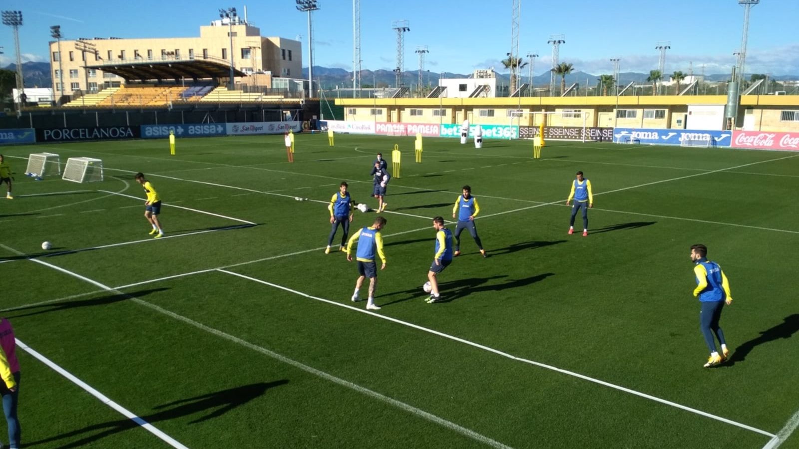 El Vila-real s'entrena a la Ciutat Esportiva