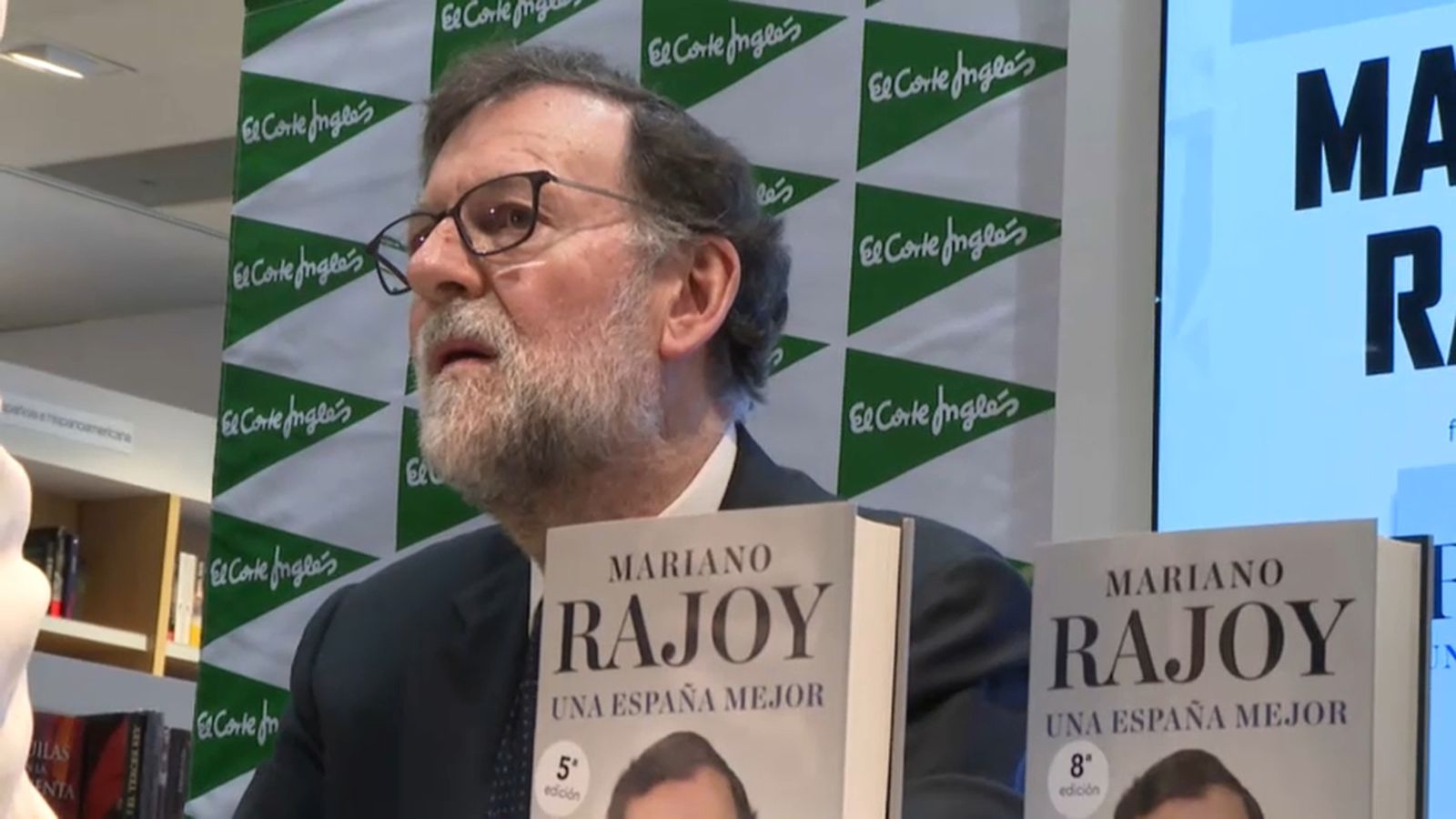 L'expresident Rajoy signa un exemplar del seu llibre aquesta vesprada a València