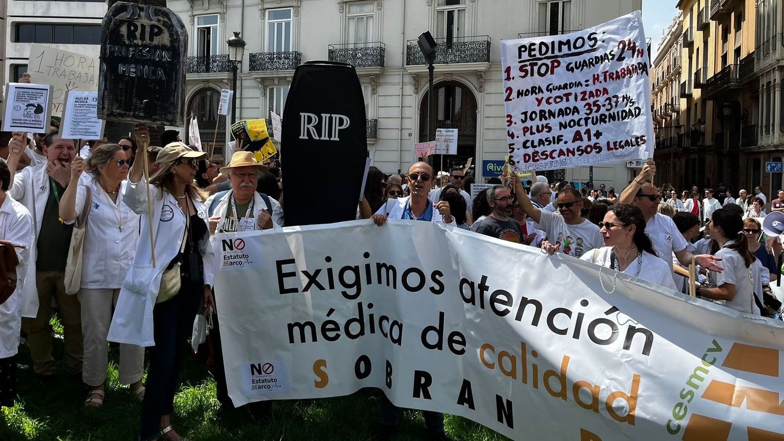 Metges es manifesten a la Comunitat Valenciana per un Estatut Marc "digne i propi"