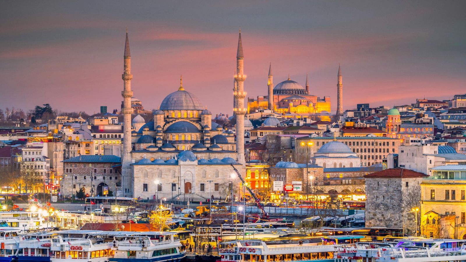 Vista nocturna d'Estambul