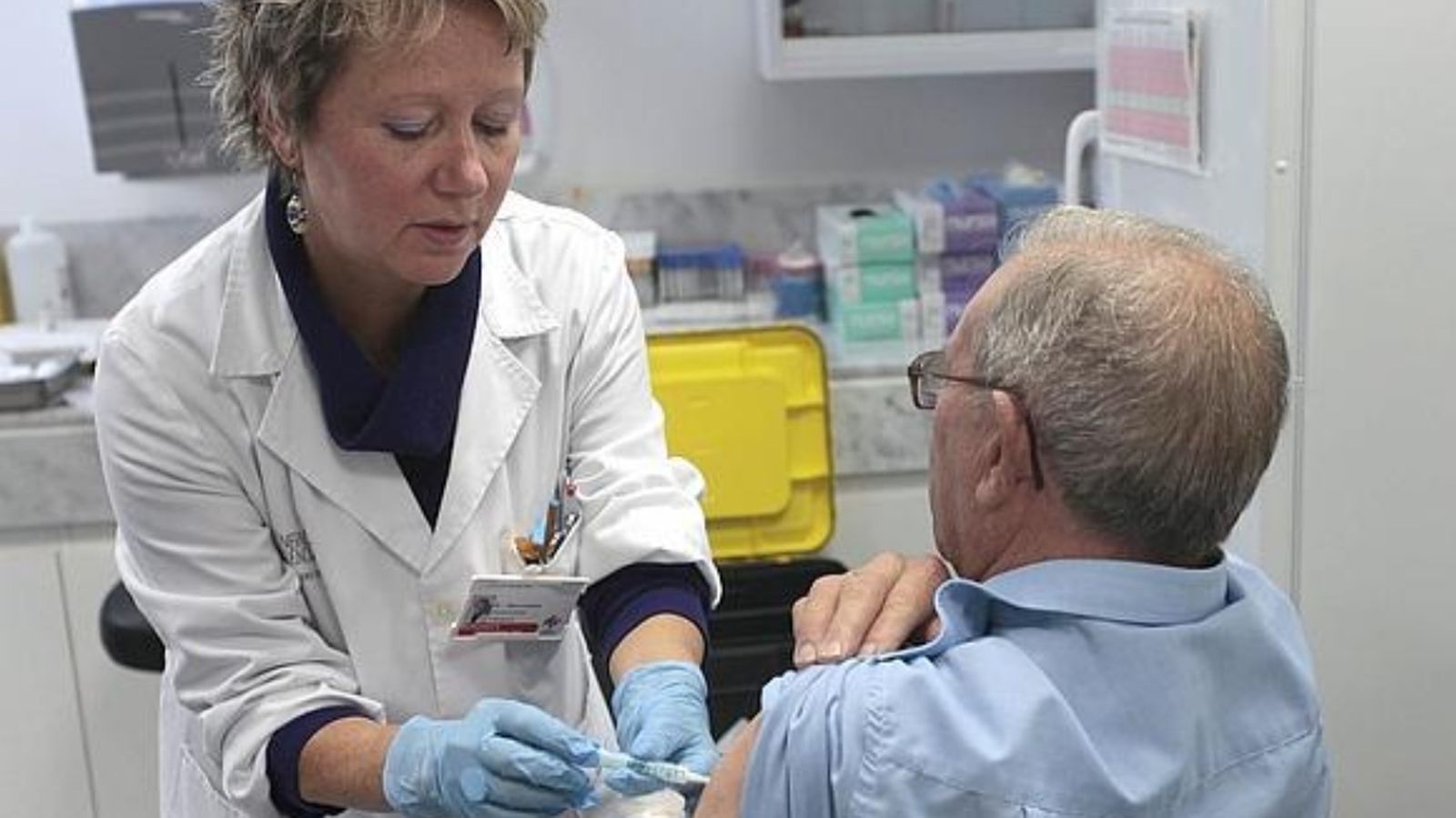 Sanitat administra vora 374.000 vacunes de la grip en dues setmanes