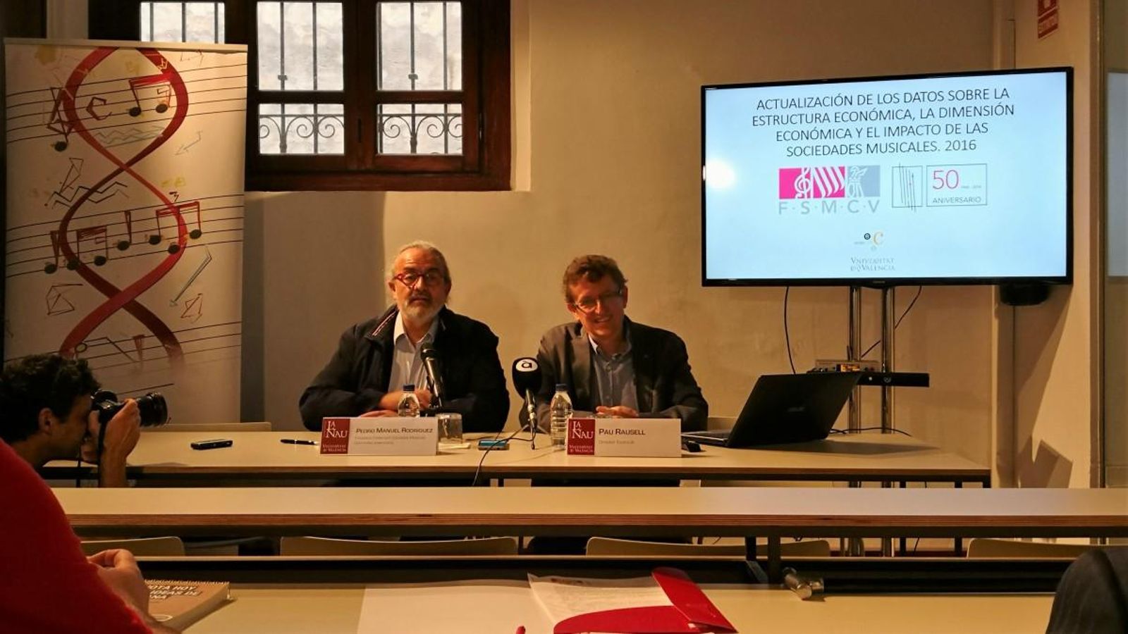 Roda de premsa de la presentació de l'estudi elaborat per la UV