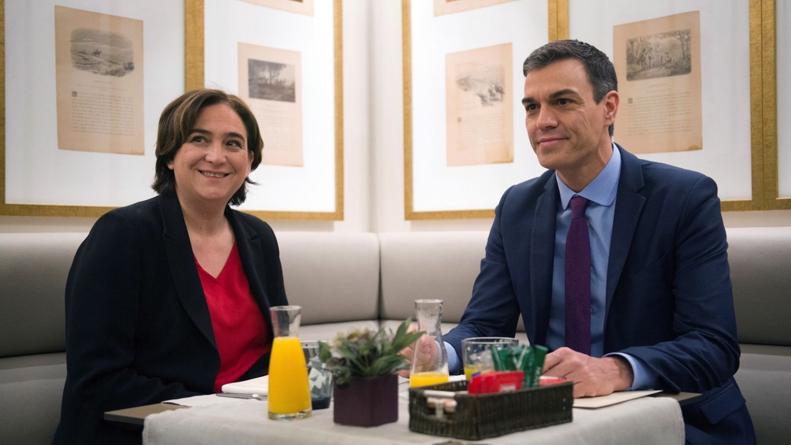 Pedro Sánchez i Ada Colau