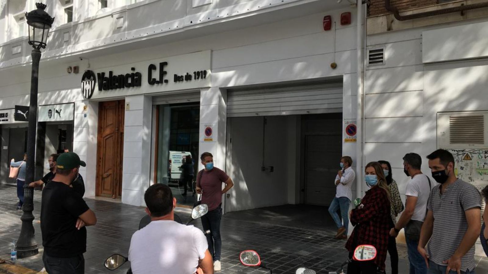 Gracia, de moment, continua sent entrenador del València CF