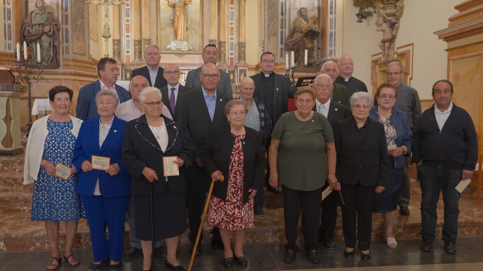 A Llucena, cada any en festes, es fa un homenatge a totes les persones que complixen 80 anys. Felicitats!