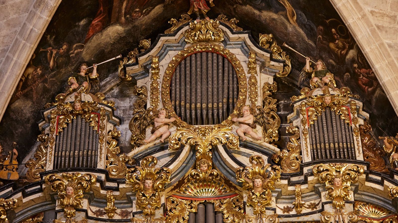Part superior de l'orgue de la basílica de Morella, que enguany compleix 300 anys