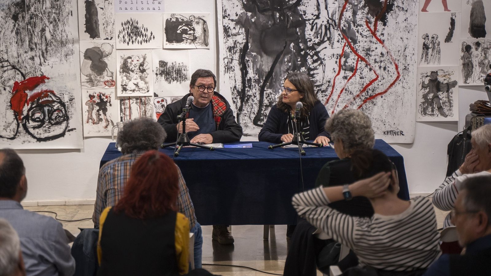 a exvicepresidenta, Mónica Oltra, intervé al costat de Pep Pacheco, de Ca Revolta, en el debat 'Les desigualtats socials: una violació dels drets humans'