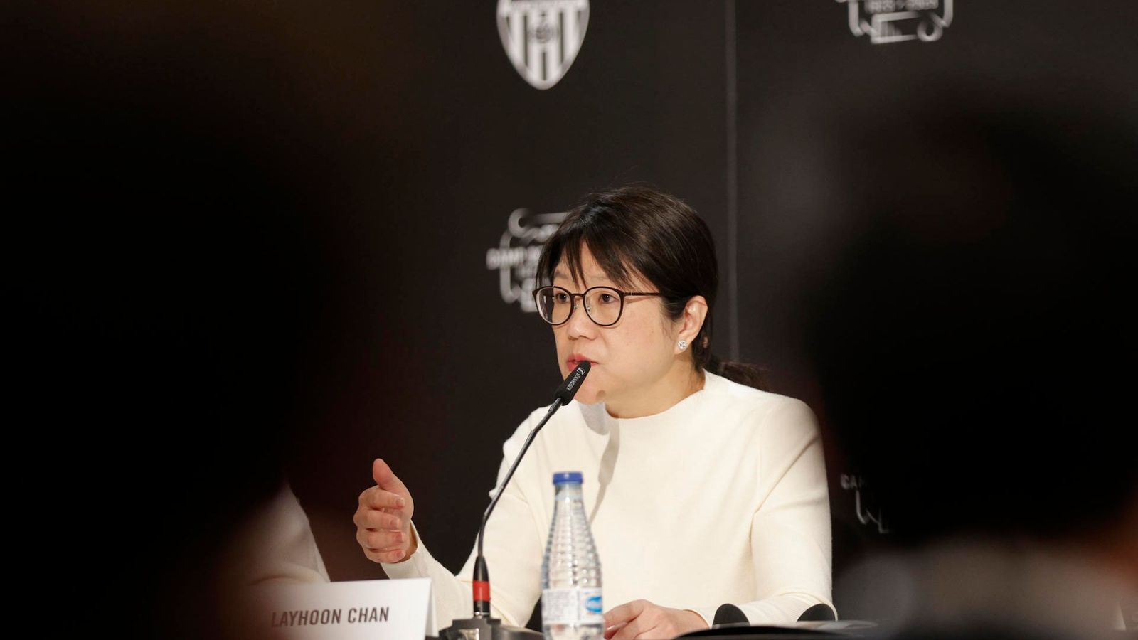 Layhoon Chan, durant la roda de premsa posterior a la junta general d'accionistes del Valèncai