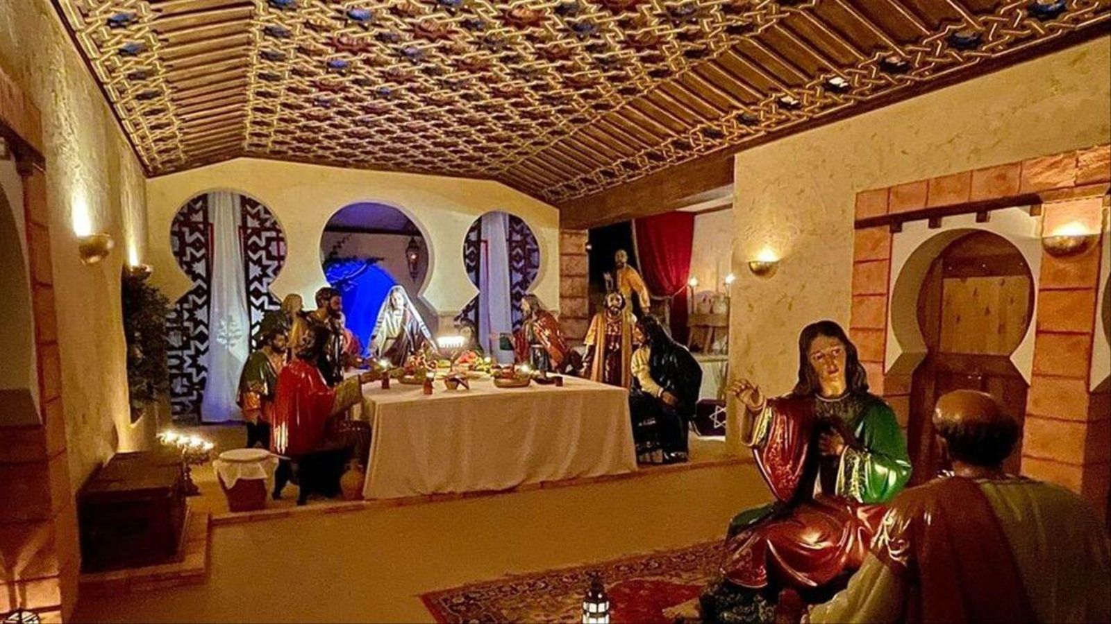 La germandat del Sant Sopar ha creat un dosser amb un elaborat artesonat