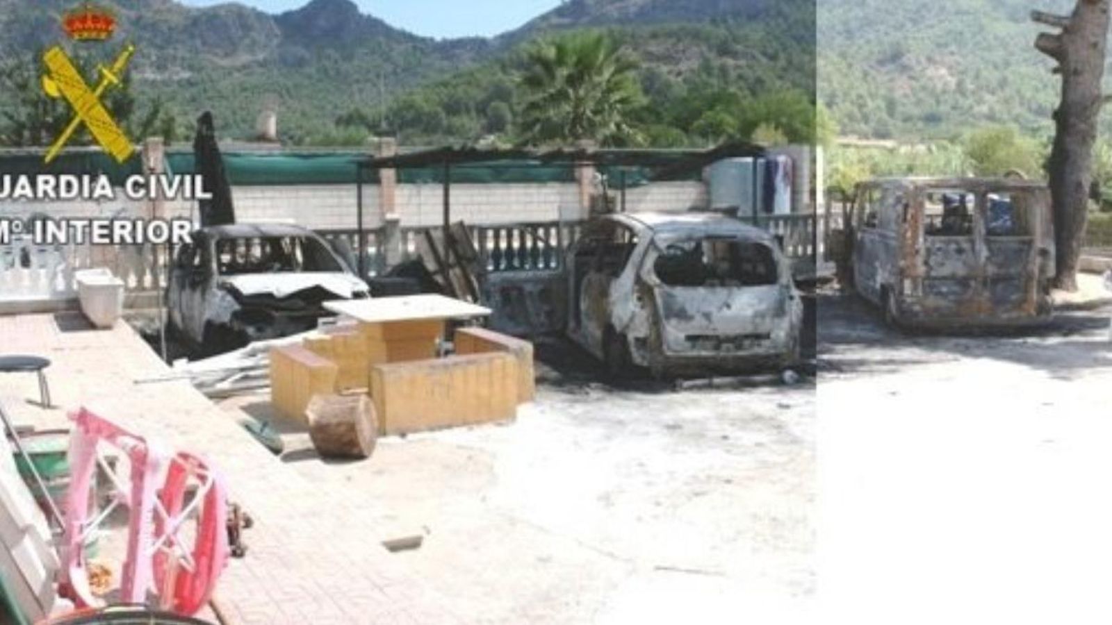 Vehicles incendiats en el domicili de Gandia