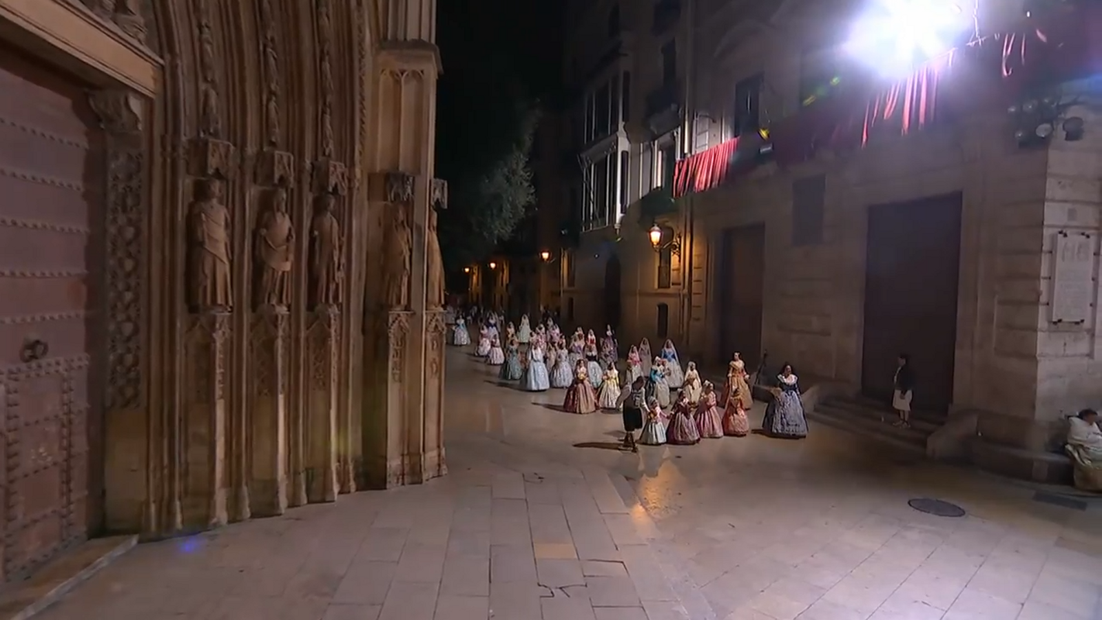 Ofrena Falles 22:00 - 23:00