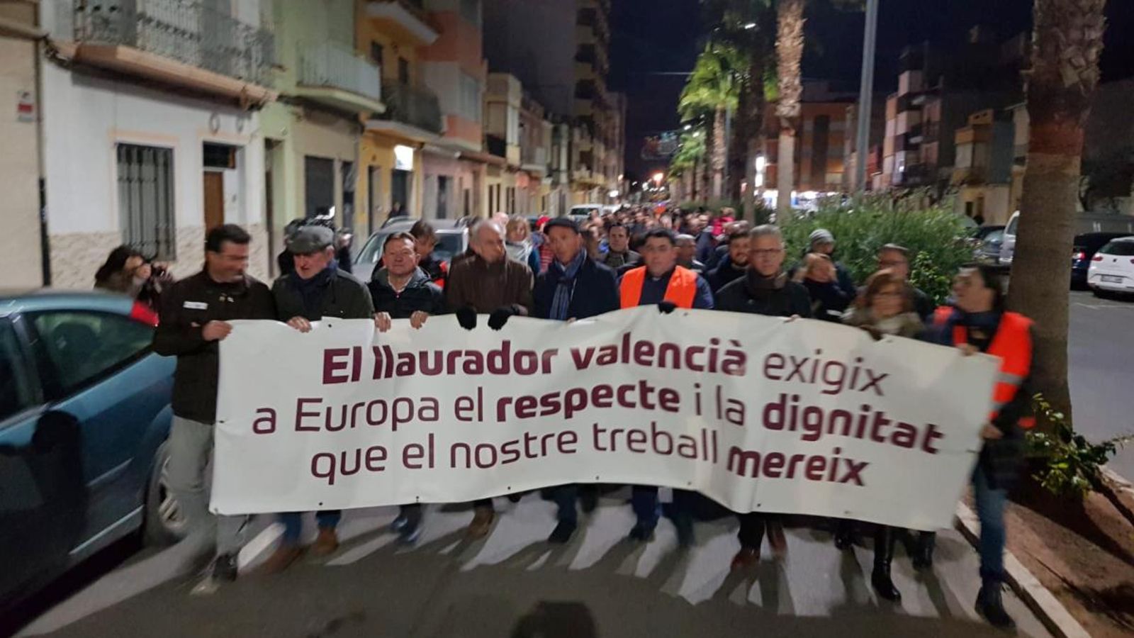 Entrevista a Carles Peris, secretari general de la Unió de Llauradors, en Les notícies del matí.