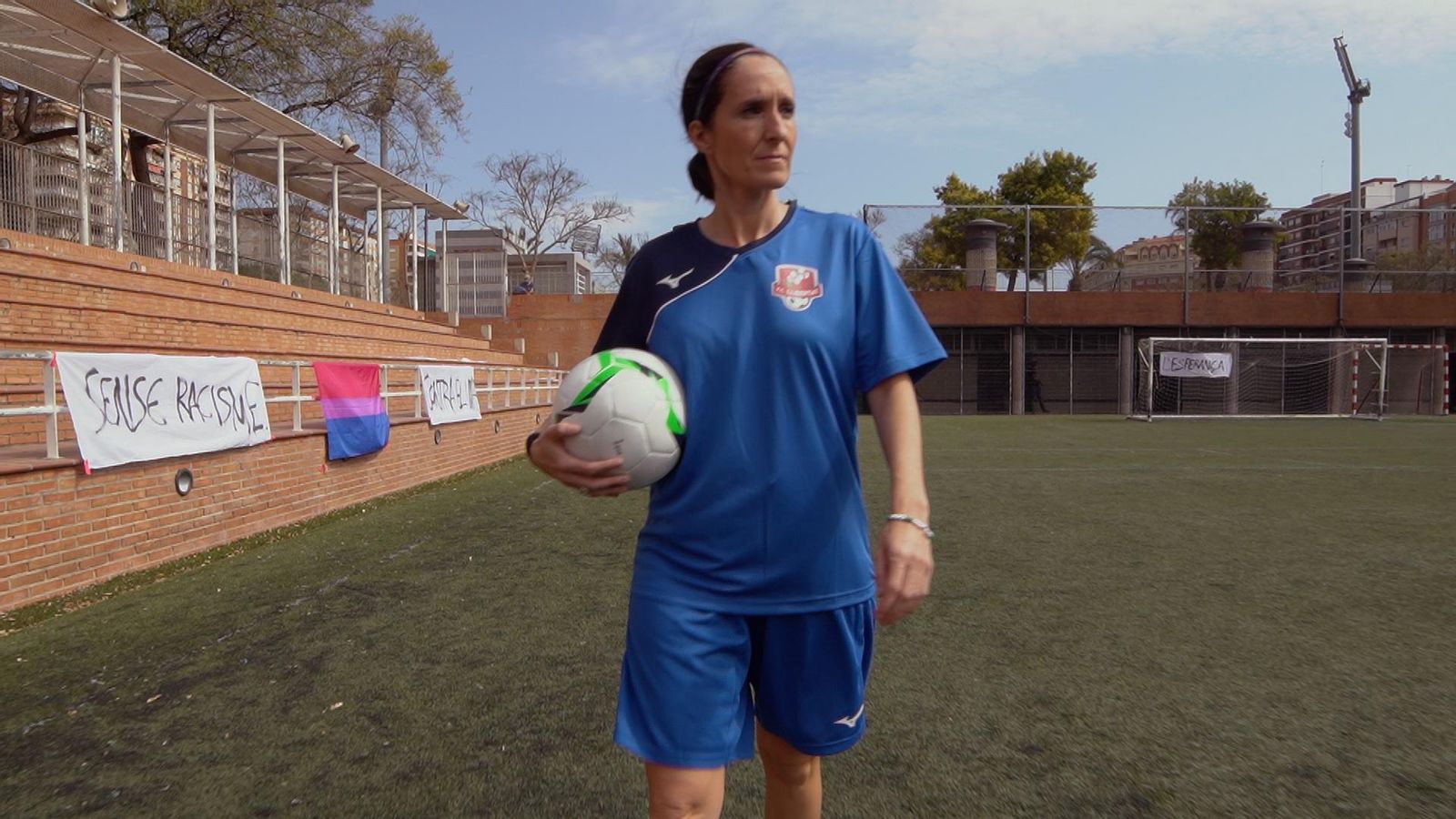 À Punt estrena diumenge la docusèrie de superació personal femenina ‘Un baló per la llibertat’