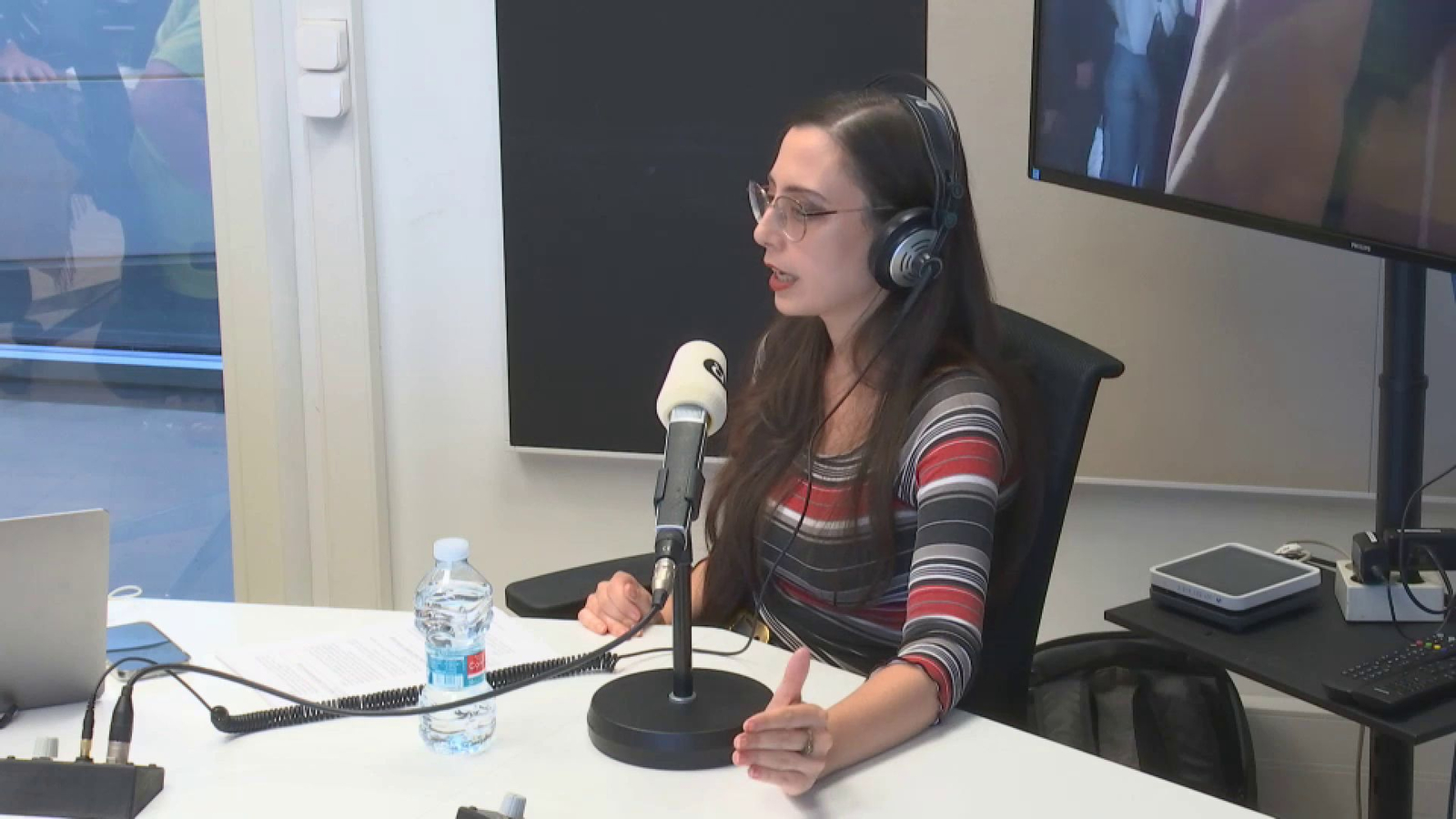 Clara Dies durant l'entrevista al 'Podríem fer-ho millor'