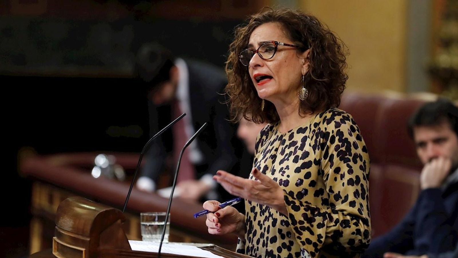 La ministra d'Hisenda, María Jesús Montero, durant el ple del Congrés