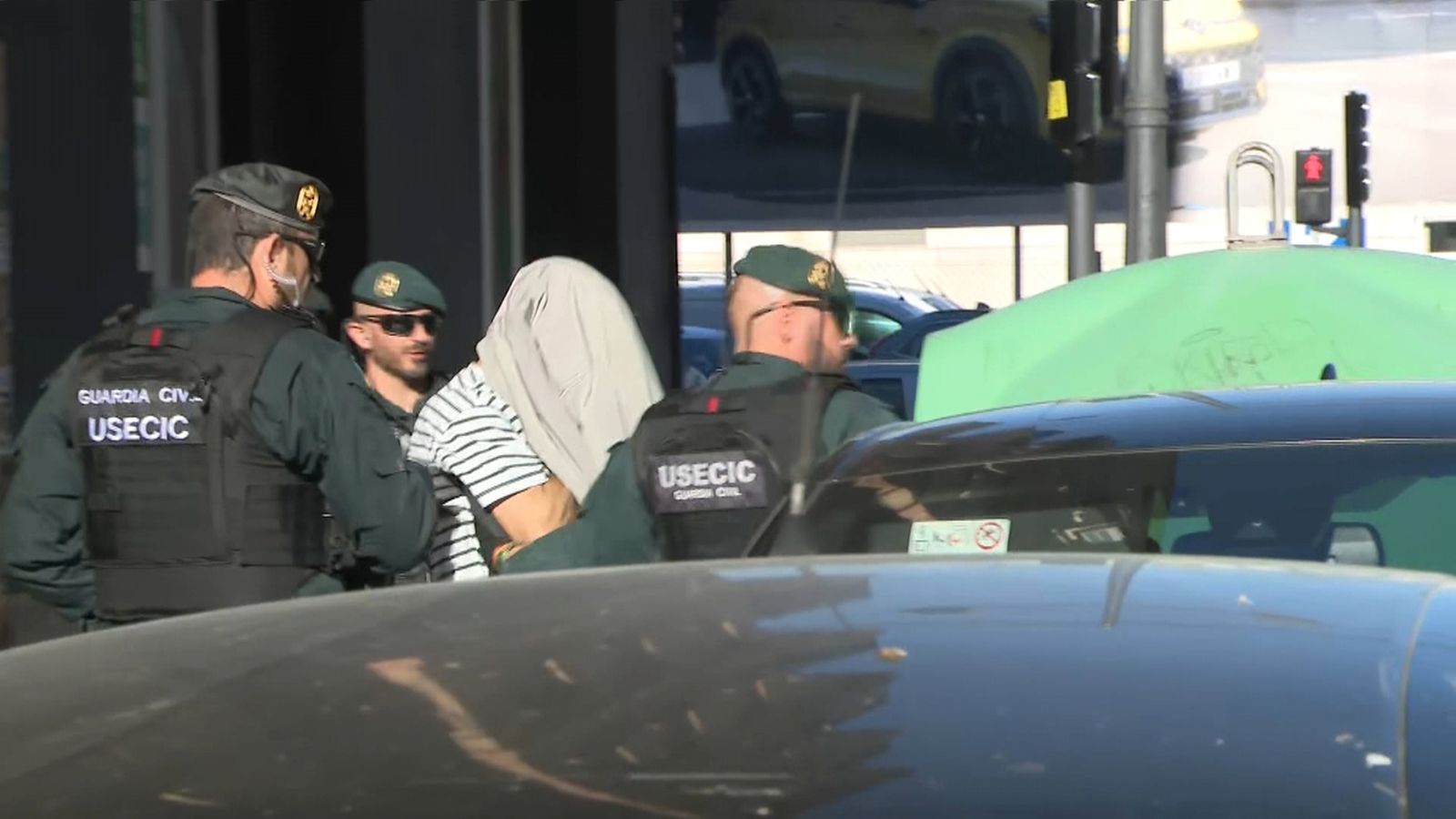 La Guàrdia Civil escorcolla el pis de València del detingut pel doble crim de Xilxes