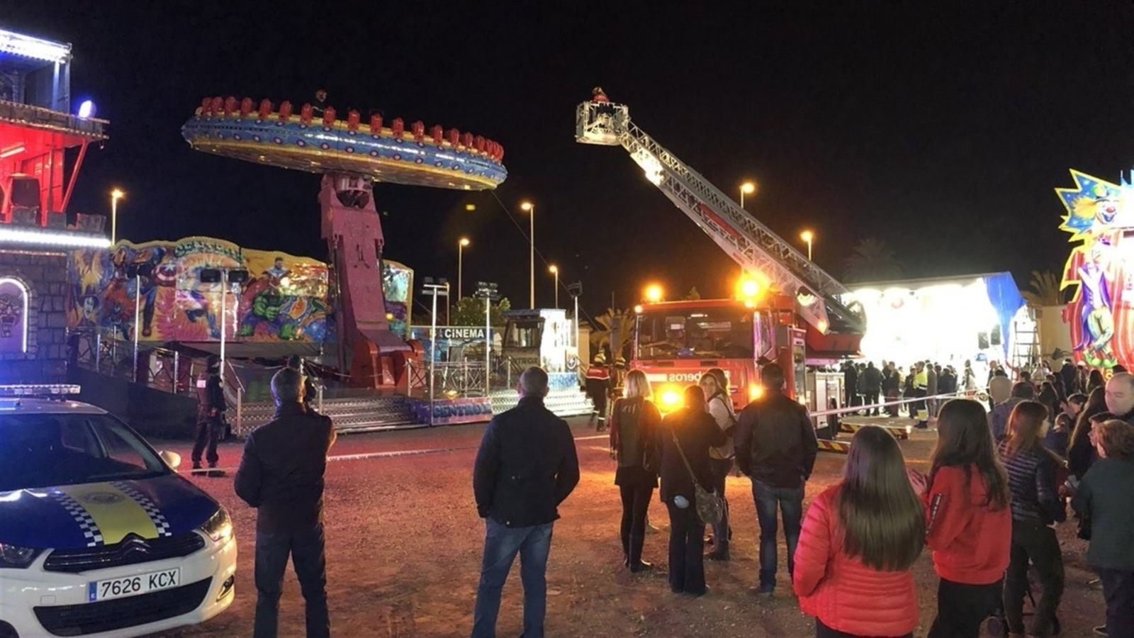 Vora 20 persones queden atrapades a 8 metres d\'altura en l\'atracció d\'una fira, a Elx