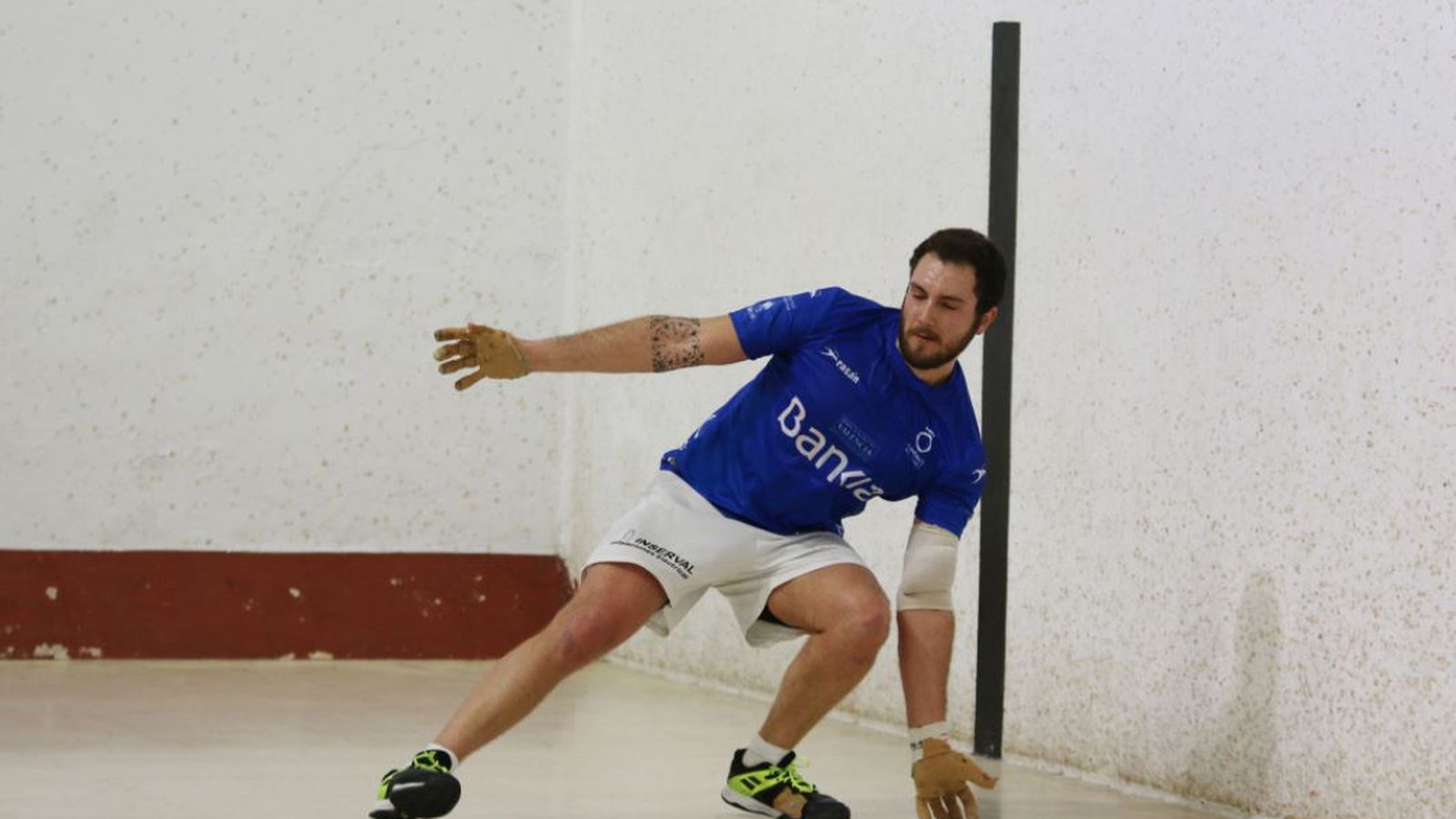 La pilota professional reprén l’activitat