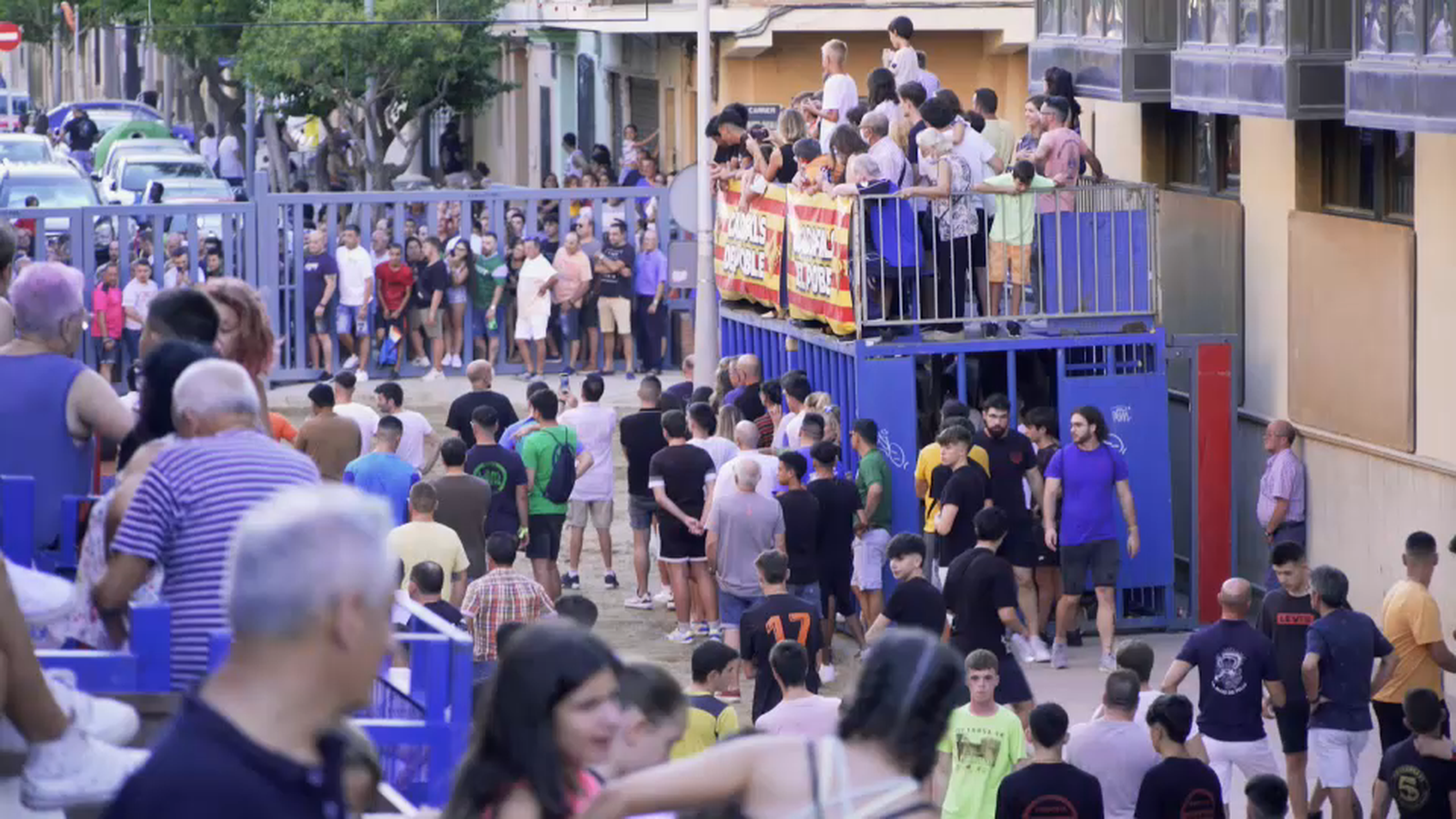 Els menuts poden estar en llocs segurs si van acompanyats d'un adult