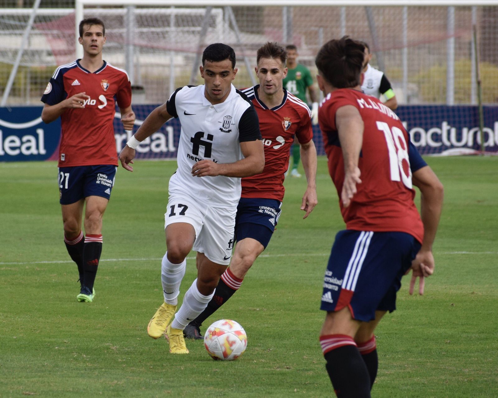 Clemente condueix una pilota
