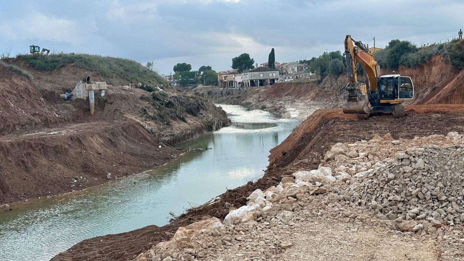 Torrent instal·larà aquest dimecres un aqüeducte provisional per a complementar el proveïment d'aigua Torrent instal·larà aquest dimecres un aqüeducte provisional per a complementar el proveïment d'aigua