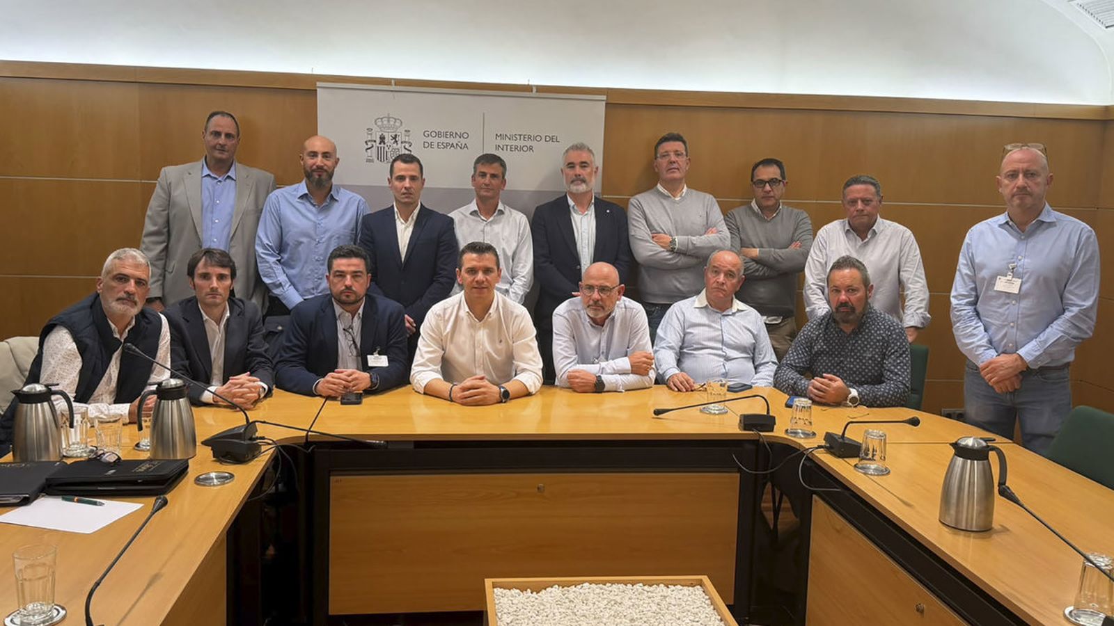 En imatge, els líders policials tancats a la secretaria general d'Interior