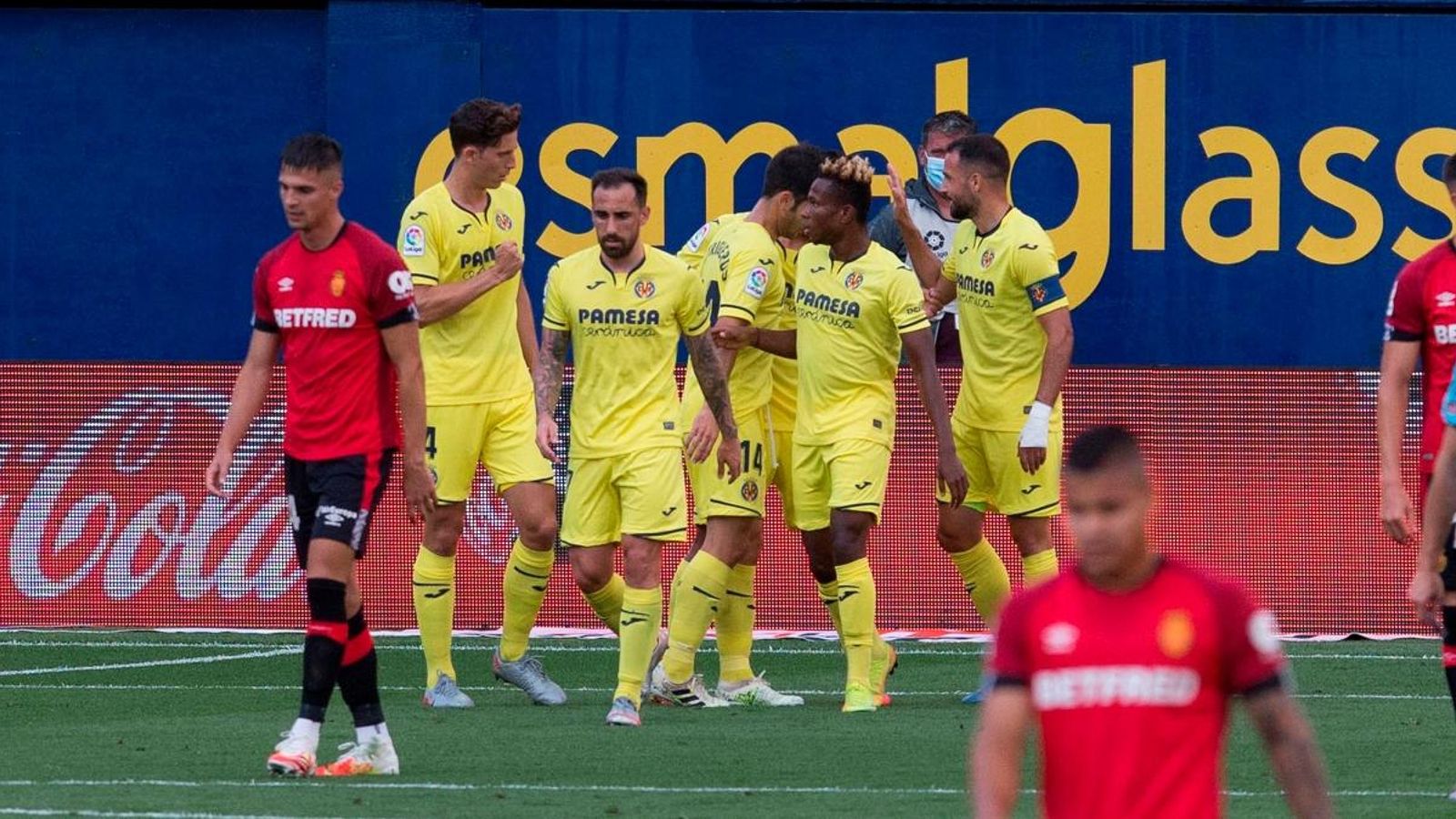 Els jugadors del Villarreal celebren l'1-0 marcat per Carlos Bacca