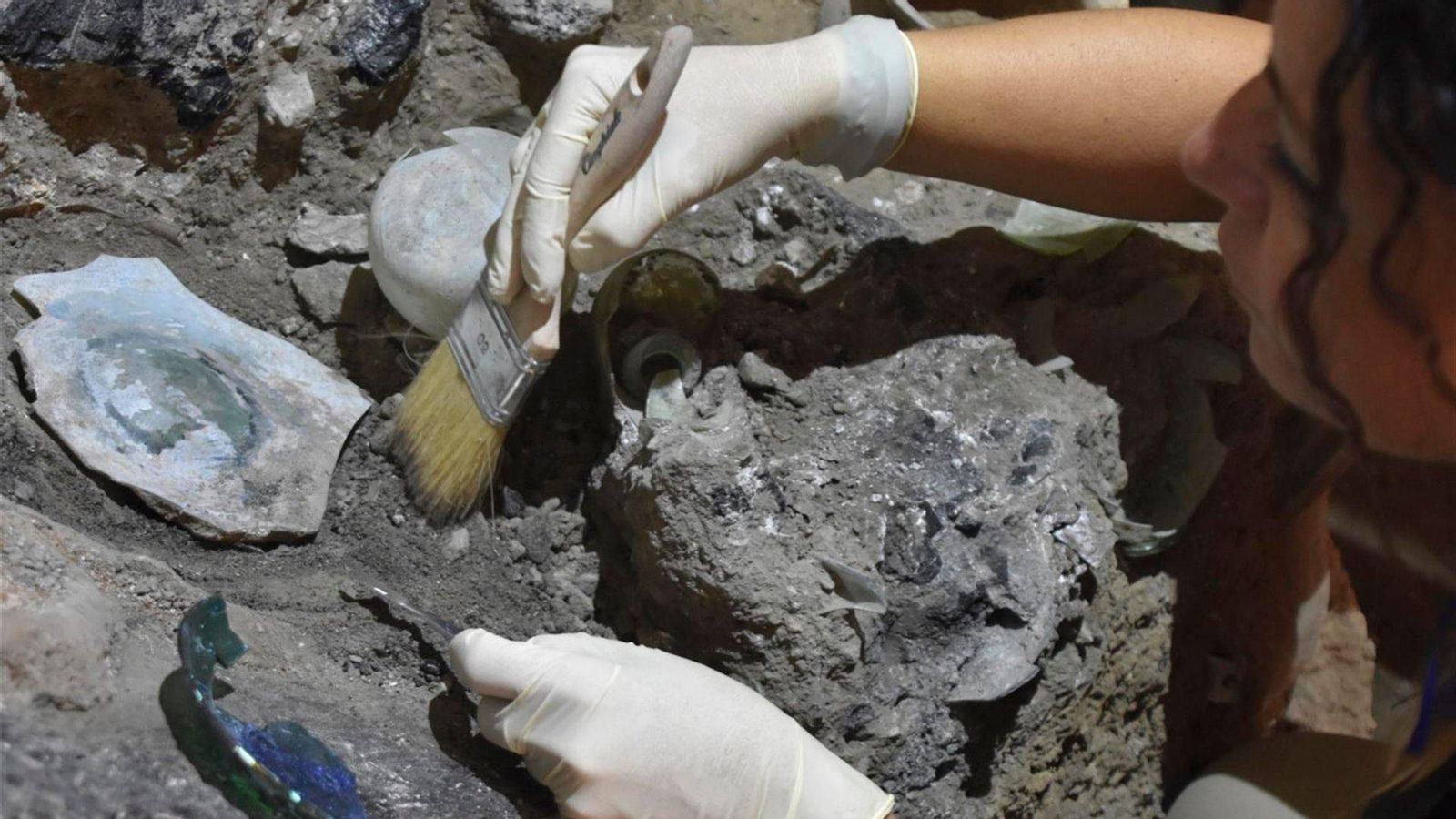 Descobreixen noves habitacions en una edificació soterrada de Pompeia