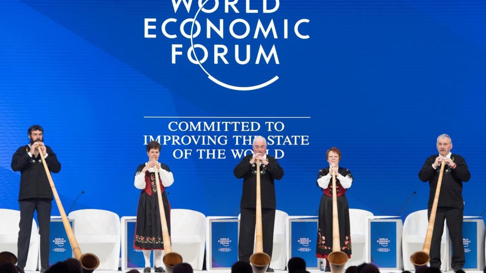 Músics tradicionals actuen en l'inici de de la cerimònia d'inauguració del 49é Fòrum Econòmic Mundial de Davos (Suïssa) Músics tradicionals actuen en l'inici de de la cerimònia d'inauguració del 49é Fòrum Econòmic Mundial de Davos (Suïssa)