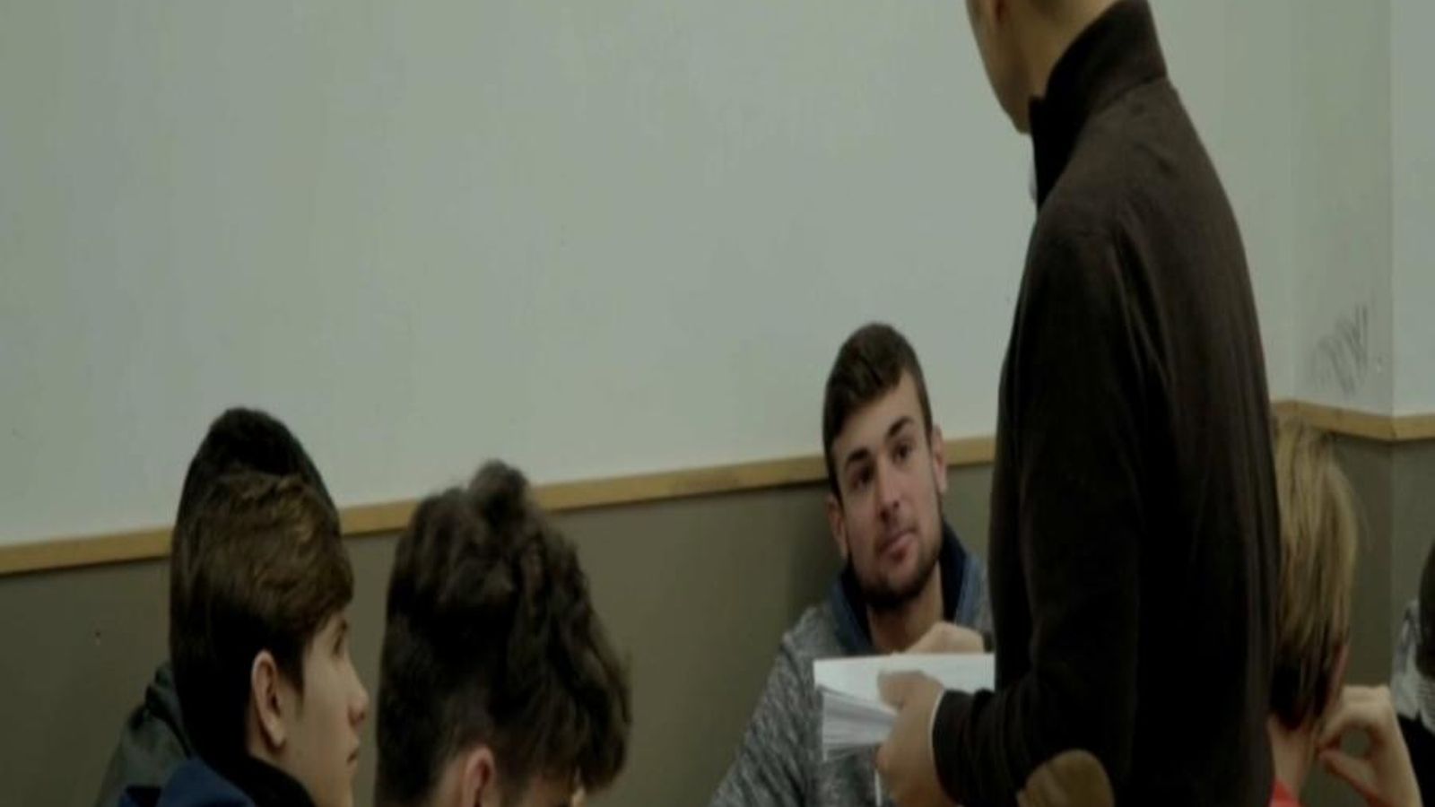 És una coproducció d'À Punt Mèdia i es va gravar en un institut d’Alcoi durant un any sencer