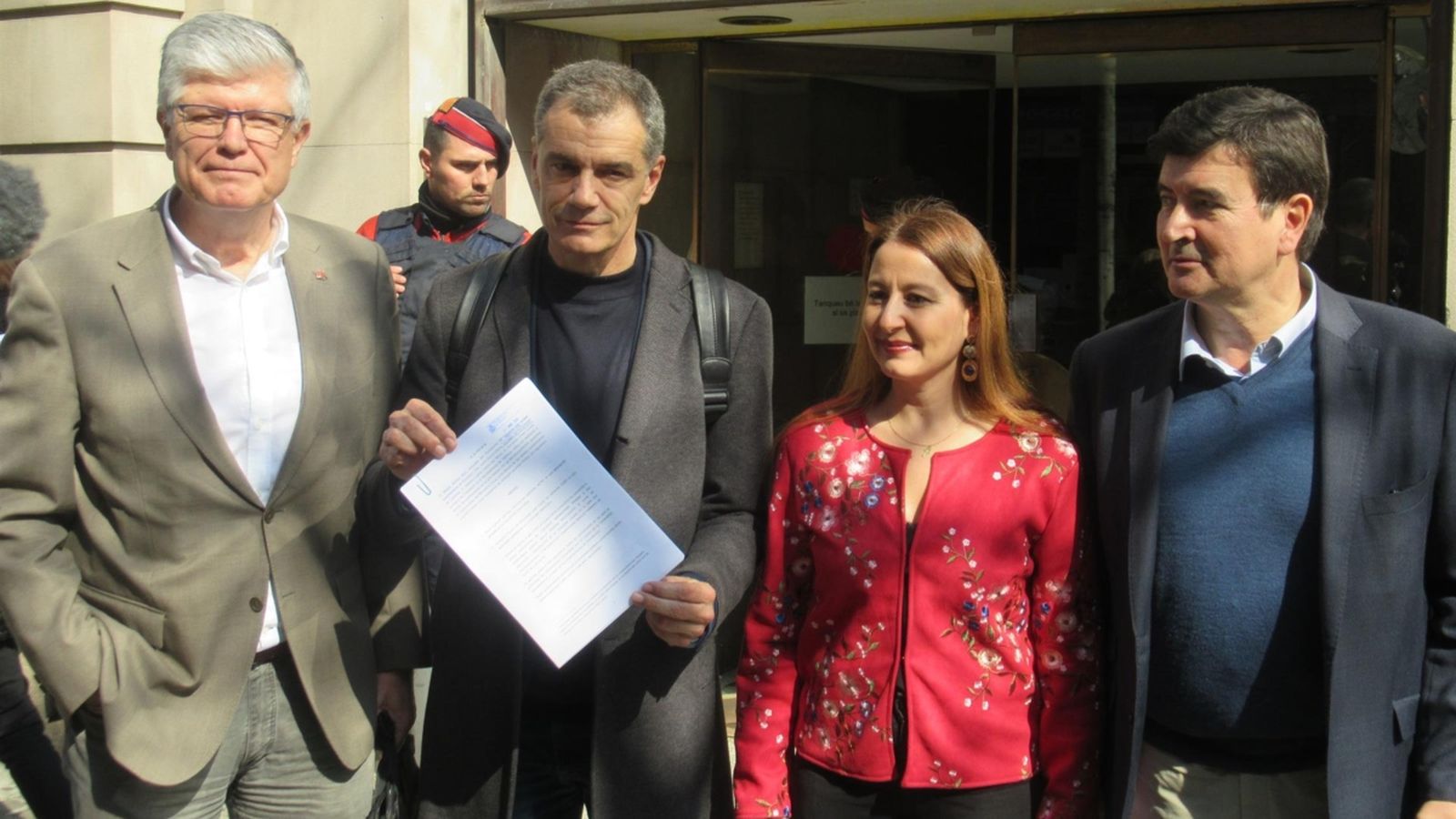Els diputats de Ciutadans al Parlament de Catalunya Sonia Sierra i Matías Alonso, el diputat al Congrés Toni Cantó i el portaveu a l'Ajuntament de València, Fernando Giner