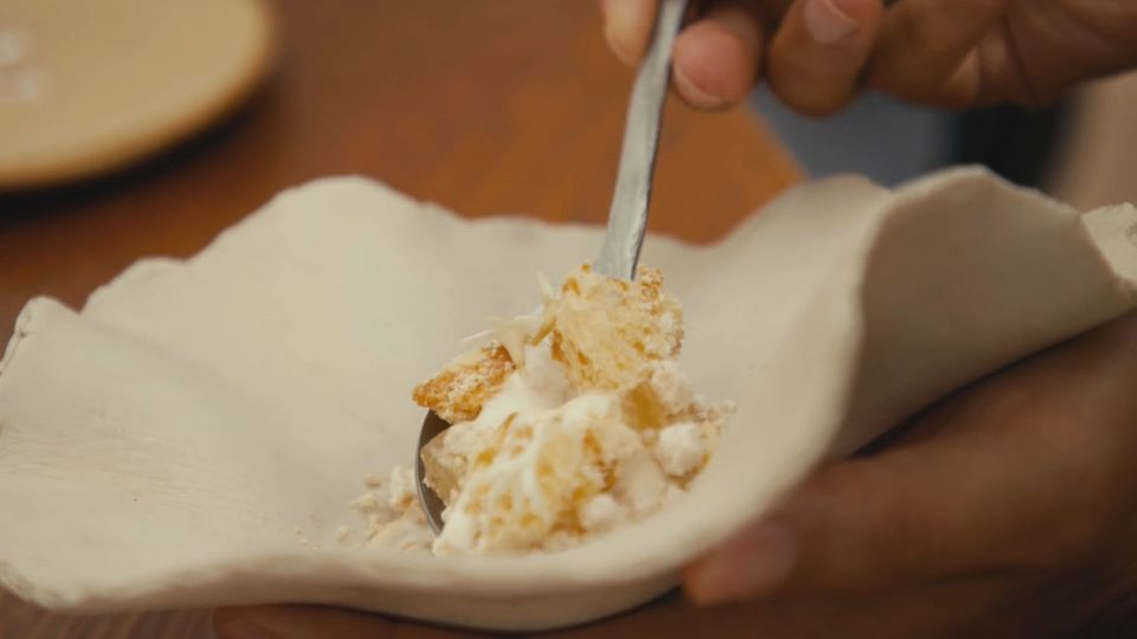 Crema de gelat de mel de romer, timó i lavanda