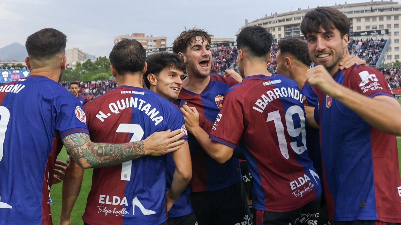 L'Eldense juga per l'ascens