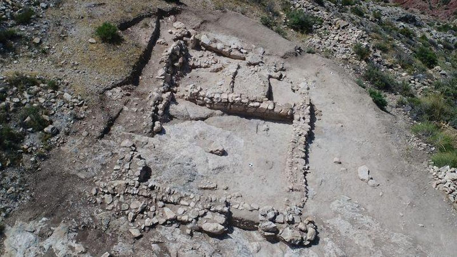 El jaciment de Peña Negra, a Crevillent, on s'han trobat les granadures de vidre que en l'Edat de Bronze portaven les joies