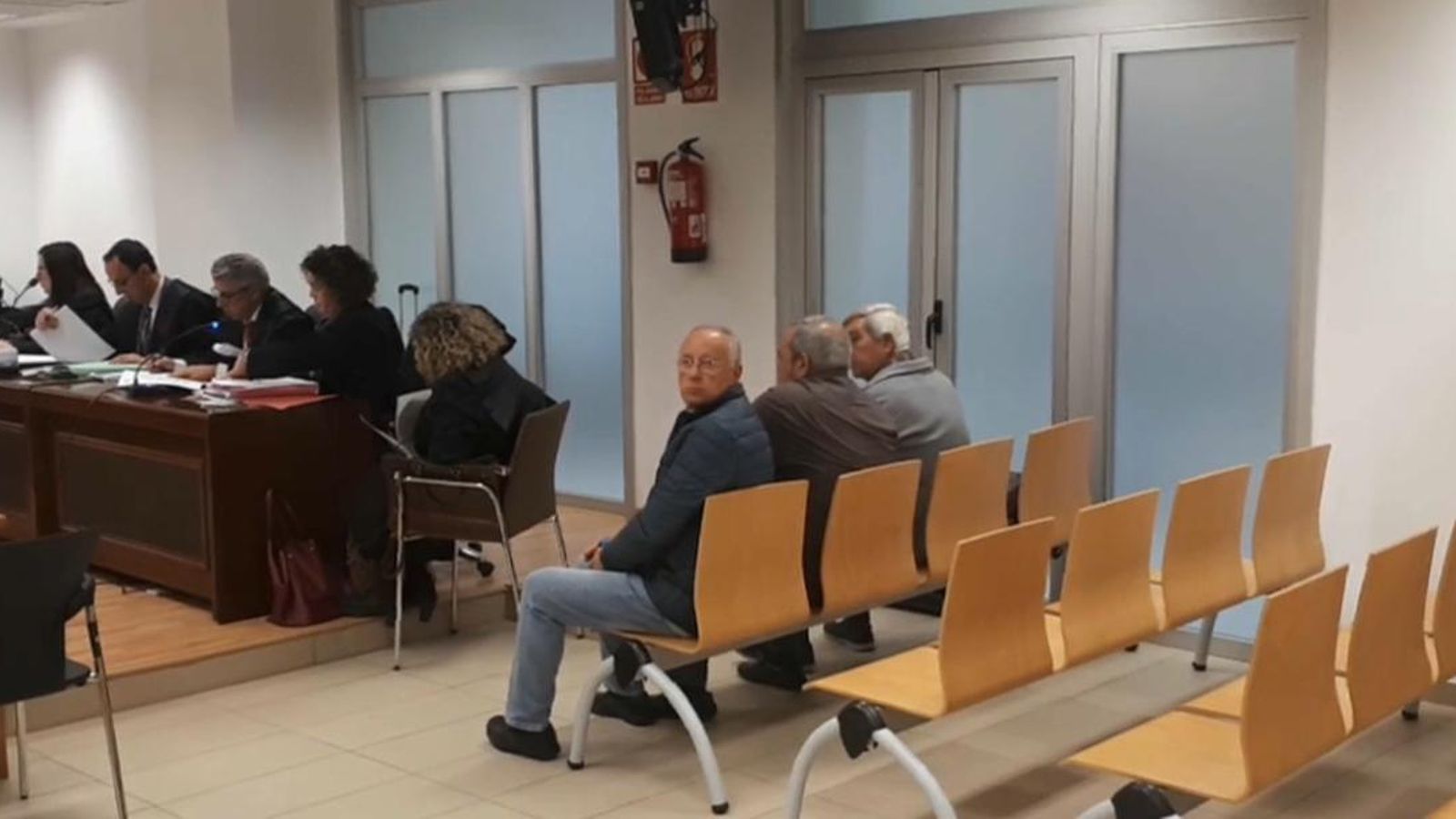 Juí a l'exalcalde socialista d'Orxeta Vicente Llinares, l'exedil d'Urbanisme José Olcina i el seu germà, Vicente Olcina Juí a l'exalcalde socialista d'Orxeta Vicente Llinares, l'exedil d'Urbanisme José Olcina i el seu germà, Vicente Olcina