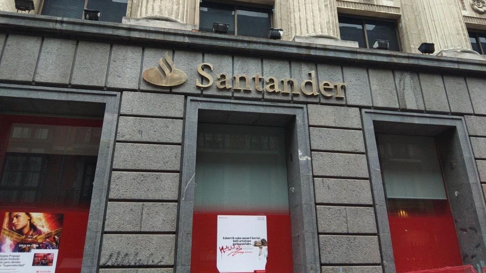 El Banc Santander culmina la seua reestructuració amb el tancament de 20 oficines més a la Comunitat Valenciana