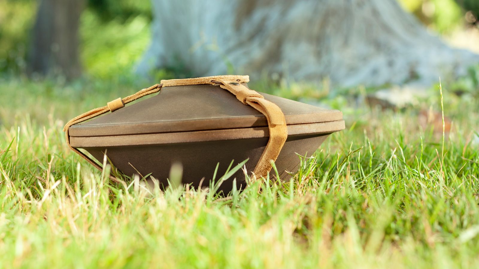 Urna cinerària biodegradable feta de pòsit de café recuperat dels bars d'Alginet (Ribera Alta)