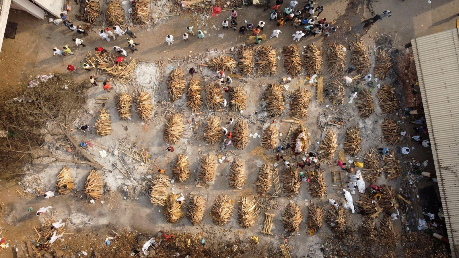 Cremacions massives en Nova Delhi