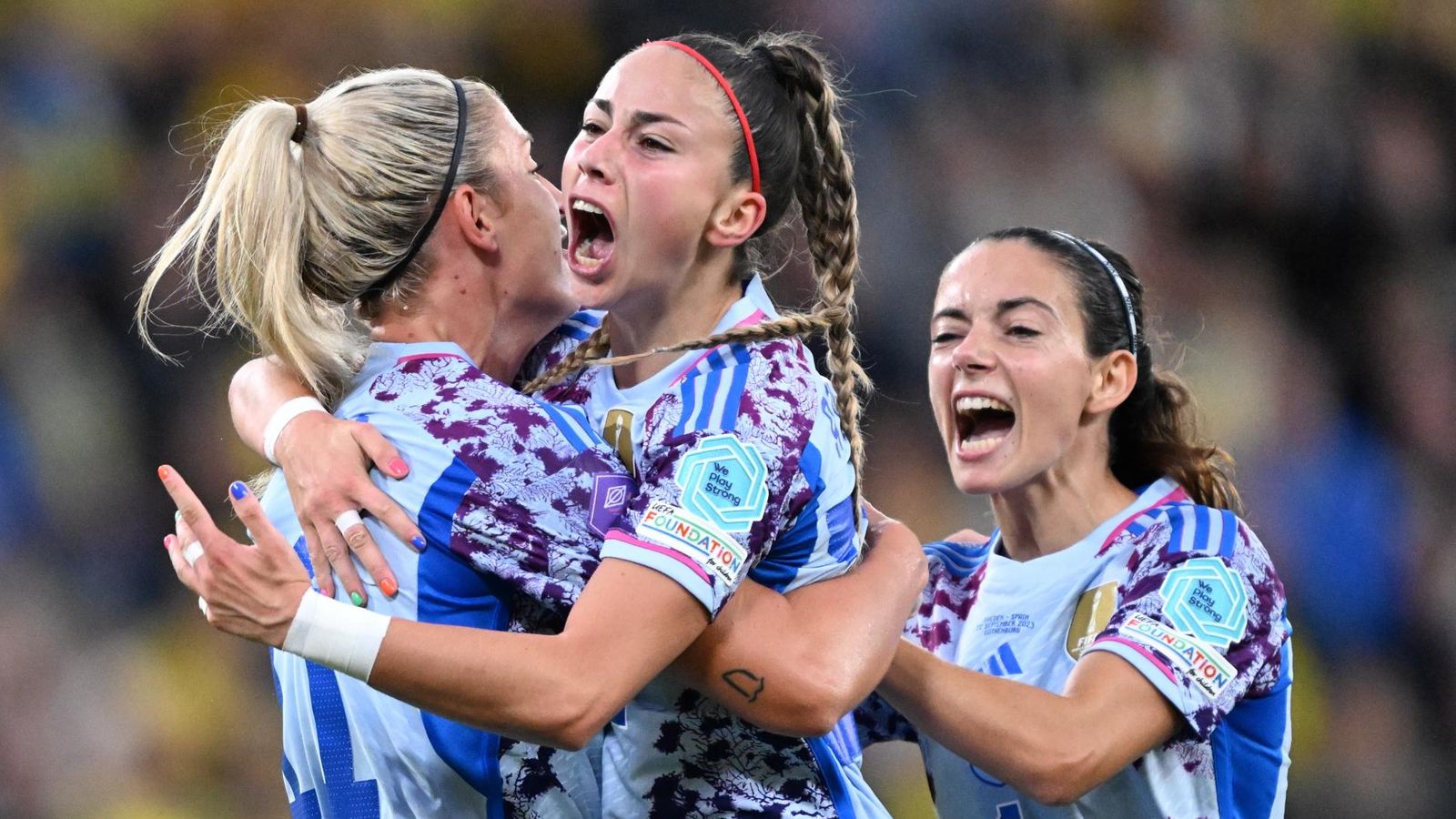 Les espanyoles celebren el primer gol